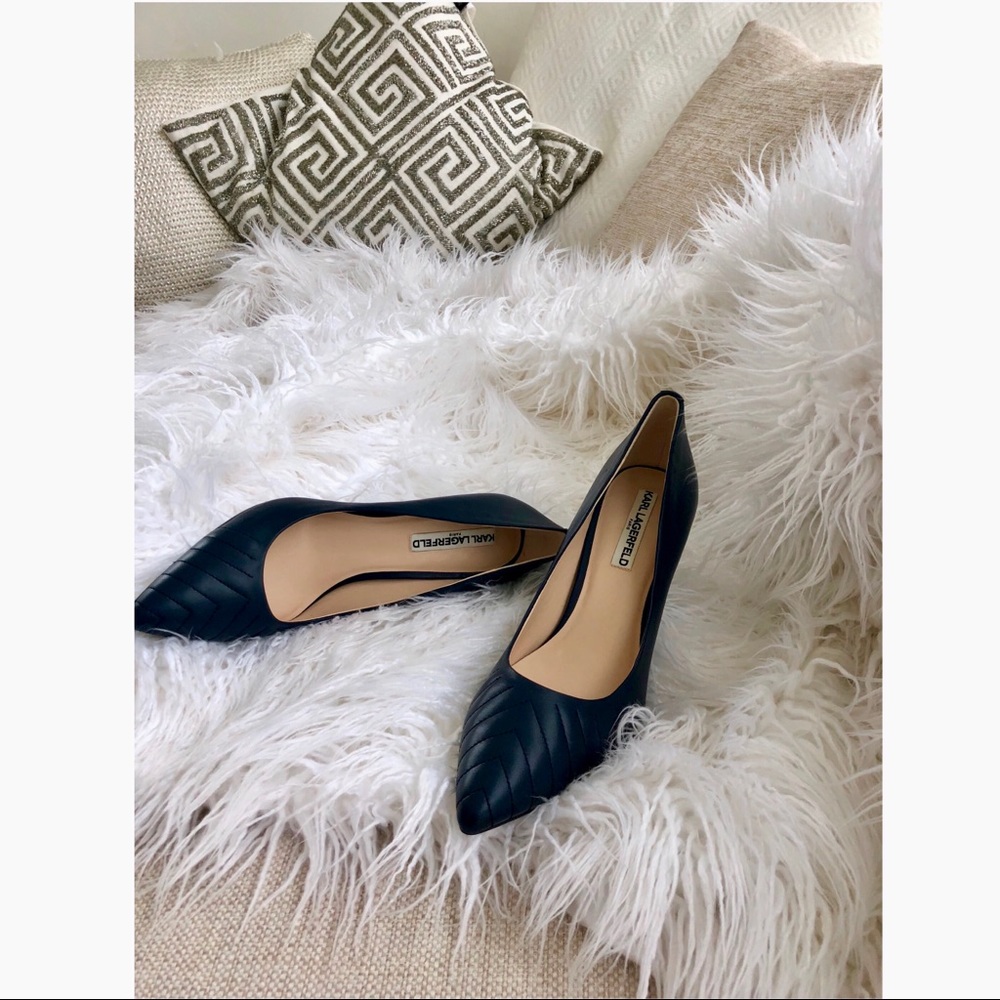 KARL LARGERFELD Midnight Blue Leather Pumps
